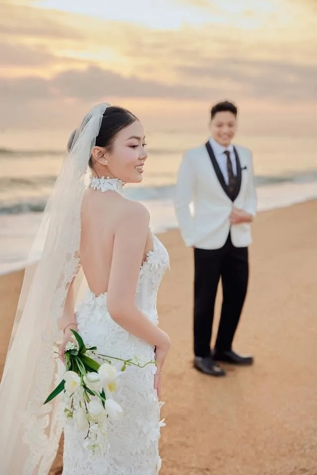 Ảnh cưới chụp trong studio